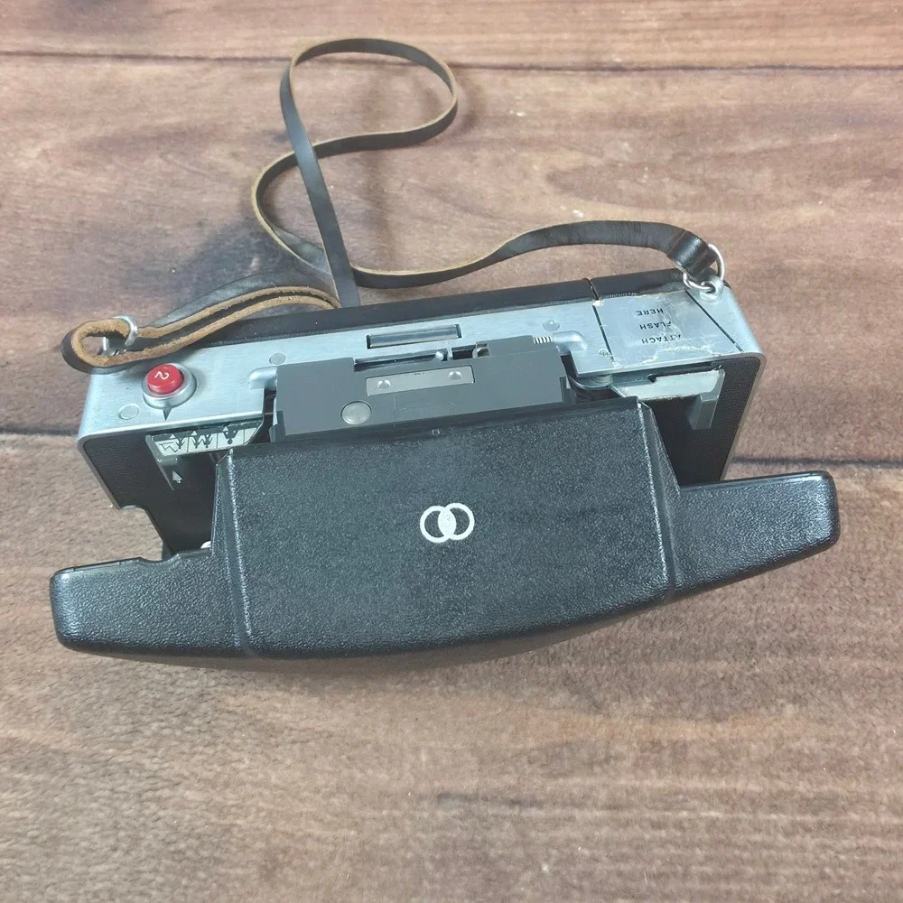 Polaroid Land Camera Automatic 100 Black Good Vintage Bellows Instant Film